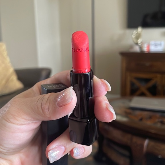 Chanel Rough Allure Velvet Extreme 110 Impressive